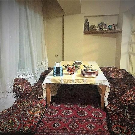 Spacious And Cozy Tashkent Luaran gambar