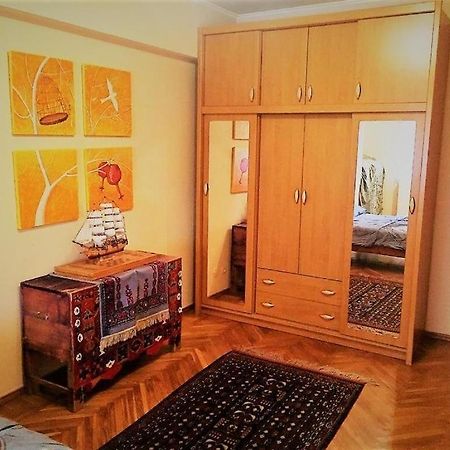 Spacious And Cozy Tashkent Luaran gambar